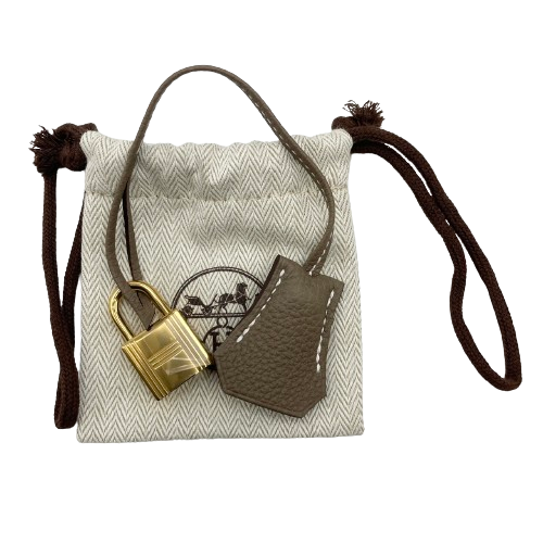 Hermes Birkin 25 Etoup Togo Gold Hardware B가 새겨 져 있습니다
