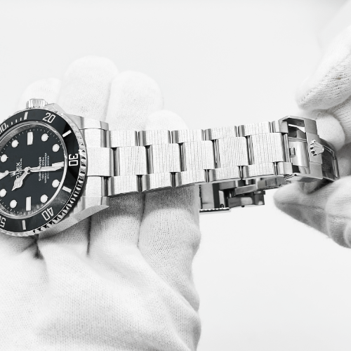 Pre-Owned Rolex Submariner Non-Date 124060 Black