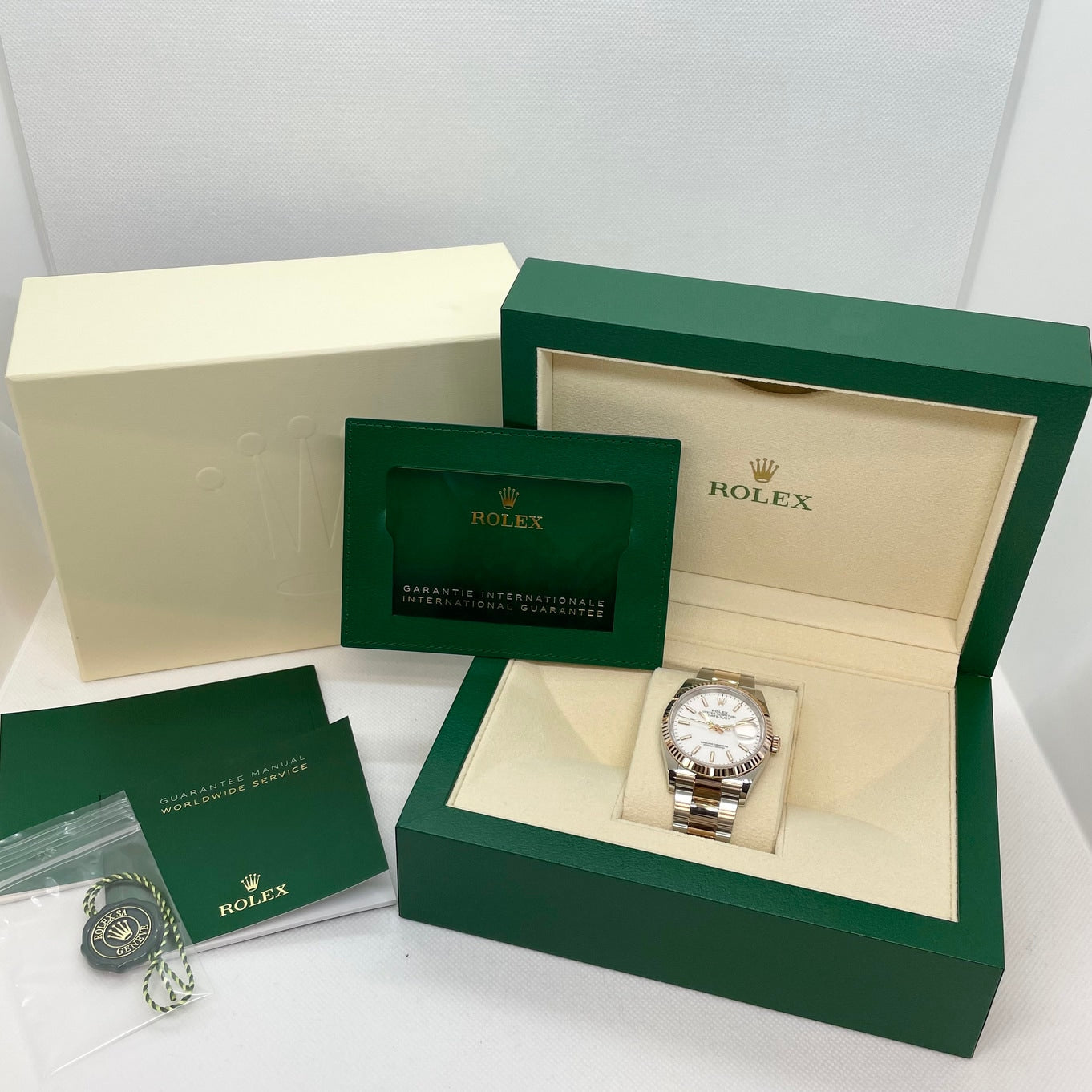 Pre-Owned Rolex Datejust 36 126231 White