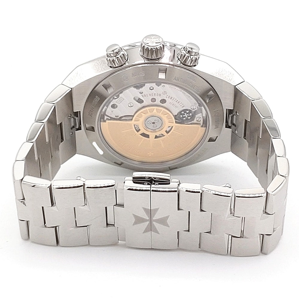 Pre-Owned Vacheron Constantin Overseas 5500V/110A-B686 Silver 42.5mm