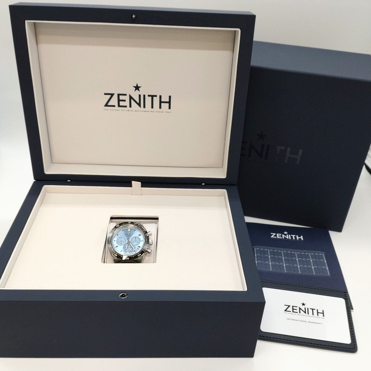Pre-Owned Zenith Chronomaster Sport 03.3105.3600/52.M3100 Aqua Blue 41mm