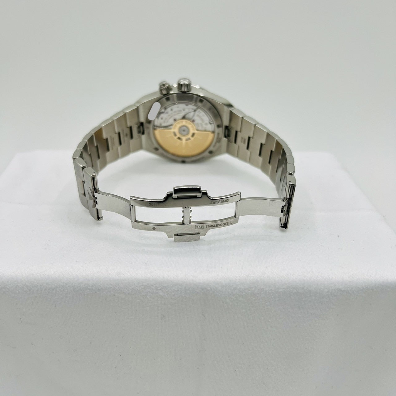 Pre-Owned Vacheron Constantin Overseas 7900V/110A-B334