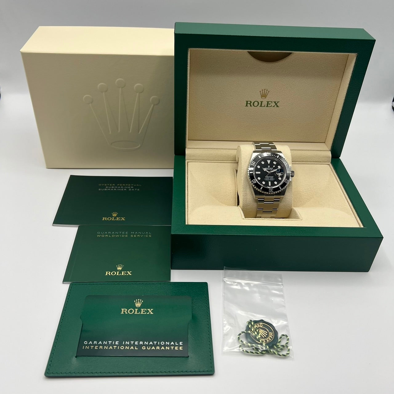 プレオウンド ロレックス サブマリーナデイト 126610LN ブラック 41mm オイスターブレス