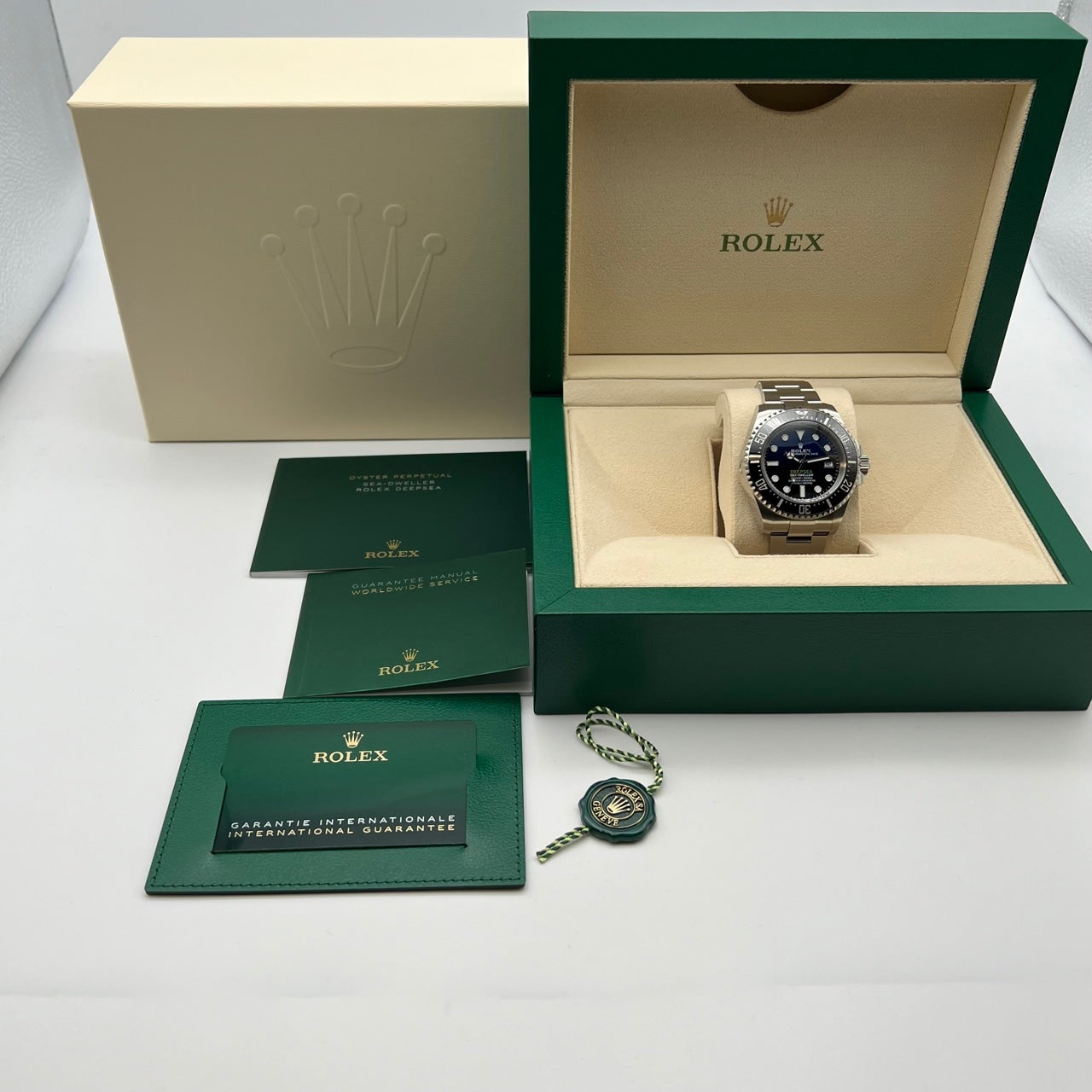 プレオウンド ロレックス シードゥエラーディープシー 136660 Dブルー オイスターブレスレット 44mm