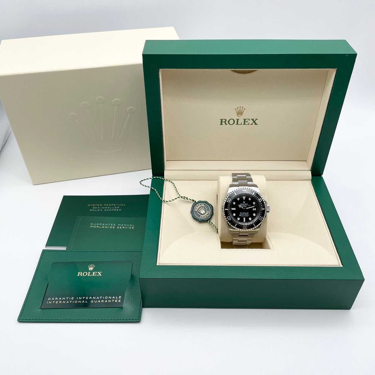 プレオウンド ロレックス シードゥエラーディープシー 136660 ブラック オイスターブレスレット 44mm
