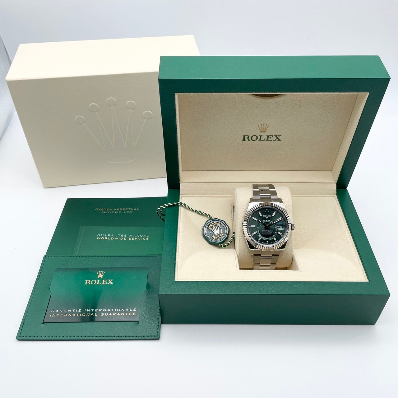사전 소유의 롤렉스 스카이 거주자 336934 민트 녹색 굴 팔찌 42mm
