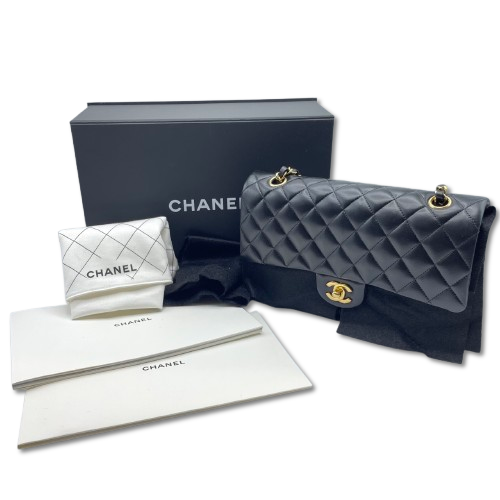 사전 소유의 샤넬 마텔라스 W25 Black Lambskin Gold 하드웨어