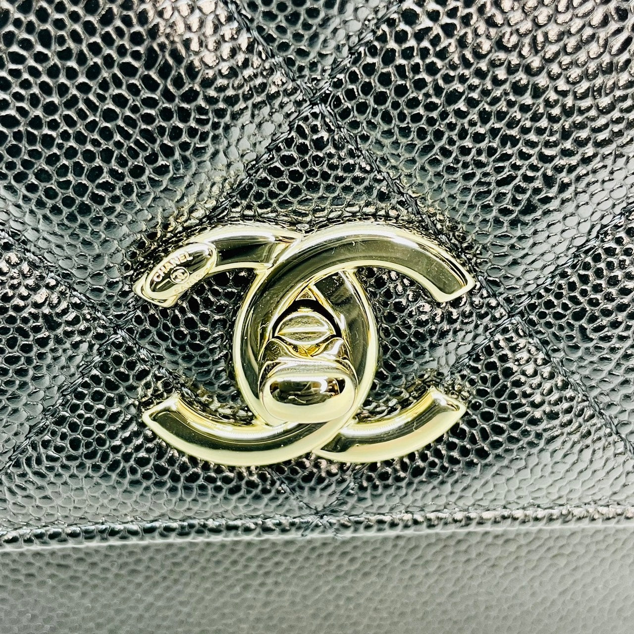 Pre-Owned Chanel Business Affinity Caviar Skin Black