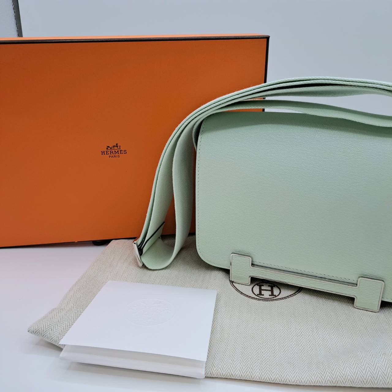 Pre-Owned Hermes Geta Swift Veil Fizz Silver Metal Fittings B Engraved