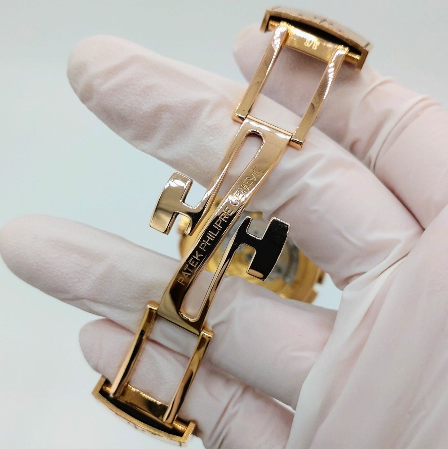 Pre-Owned Patek Philippe Aquanaut 5164R-001 18K Rose Gold