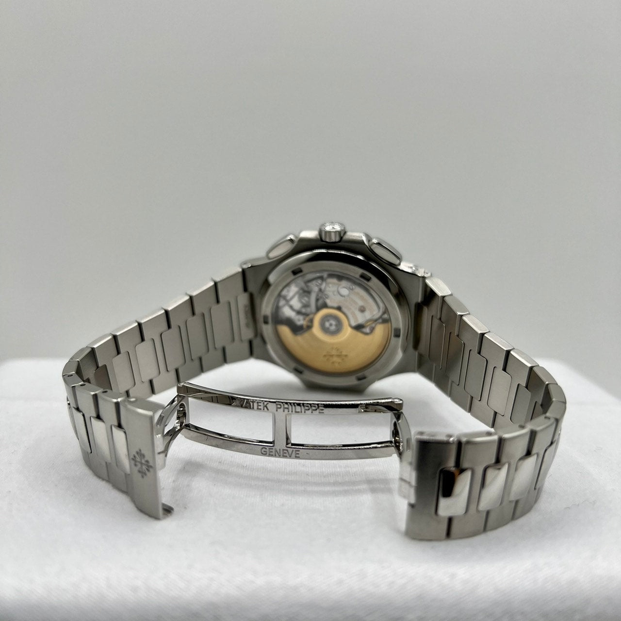 プレオウンド パテックフィリップ ノーチラス トラベルタイム クロノグラフ 5990/1A-001 ブラックグラデーション 44mm