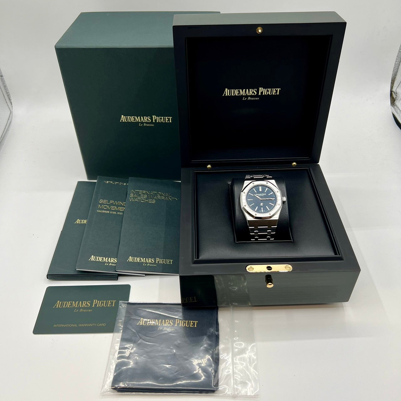 Pre-Owned Audemars Piguet Royal Oak "Jumbo" Extrasin Late Model 15202ST.OO.1240ST.01.A 39mm
