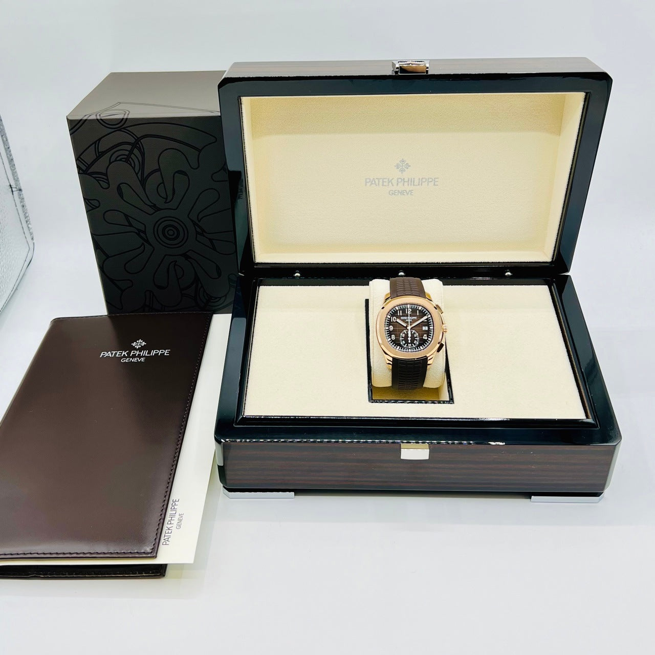 [2023 년 8 월 보증 포함! Patek Philippe Aquanaut 5968R-001 Brown 42.2mm