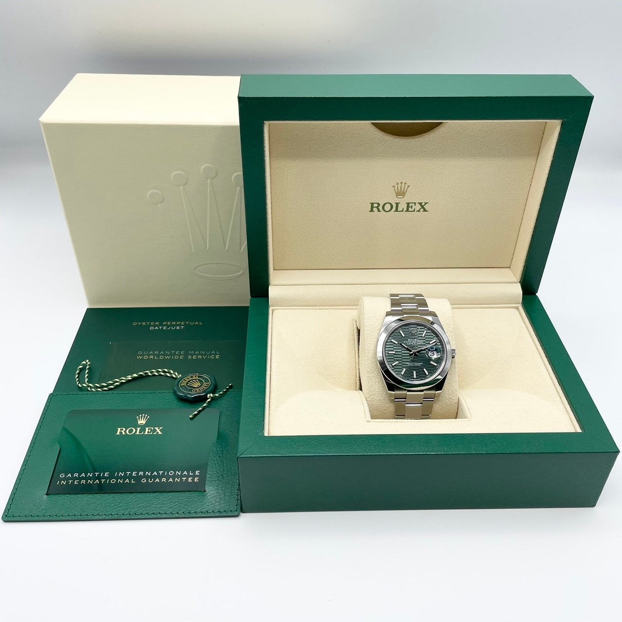 プレオウンド ロレックス デイトジャスト 126300 フルーテッドモチーフミントグリーン オイスターブレスレット 41mm