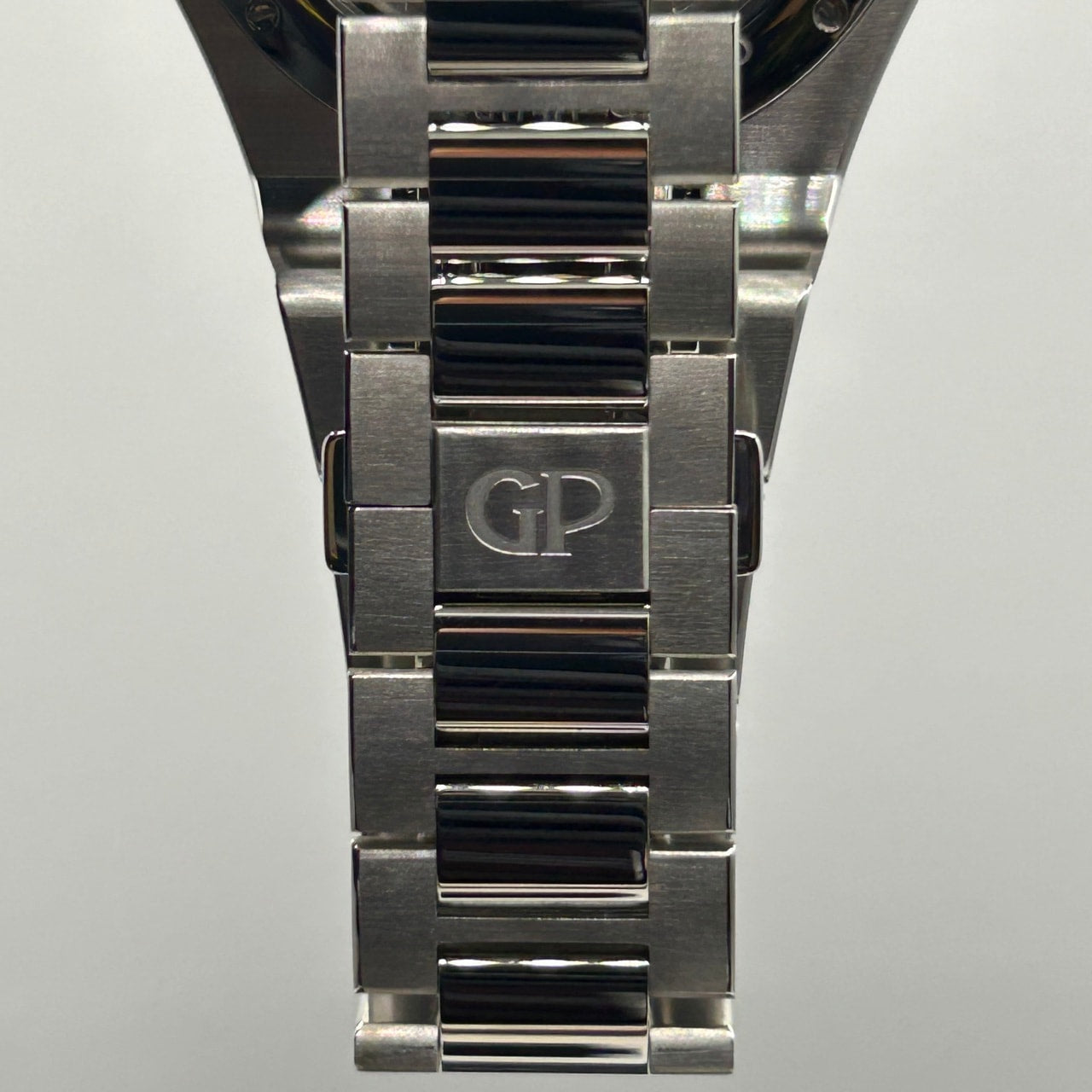 二手Girard Perregaux Lorraart Green 81010-11-3153-1cm 42mm