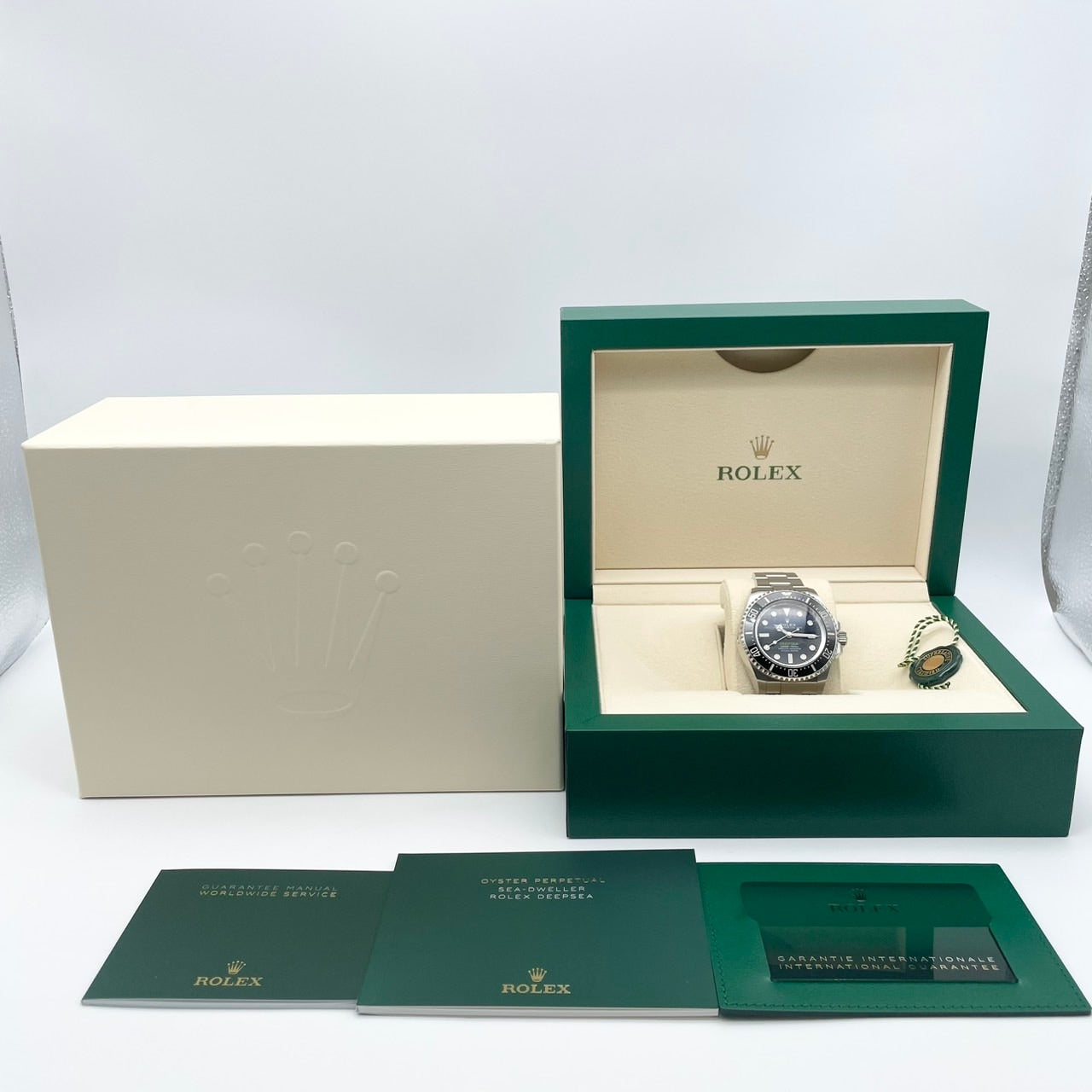 プレオウンド ロレックス ディープシー 136660 Dブルー オイスターブレスレット 44mm