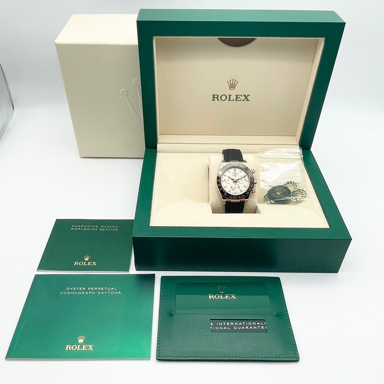 Pre-Owned Rolex Daytona 116515LN Black Rubber Belt Ivory 40mm