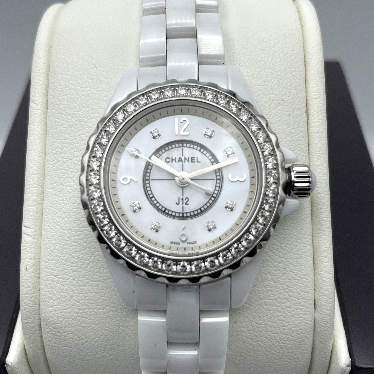 シャネル J12 H2572 ホワイトシェル セラミック 29MM