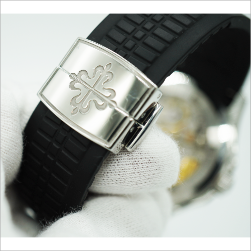 Pre-Owned Patek Philippe Aquanaut 5164A-001 Black Embossed