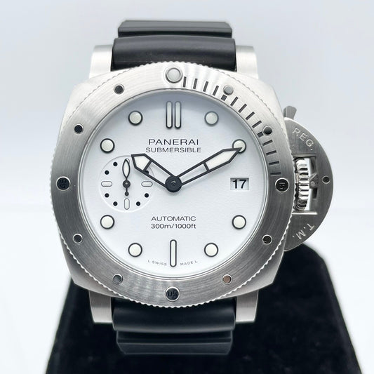 Pre-Owned Panerai Submersible PAM02223 White 42mm