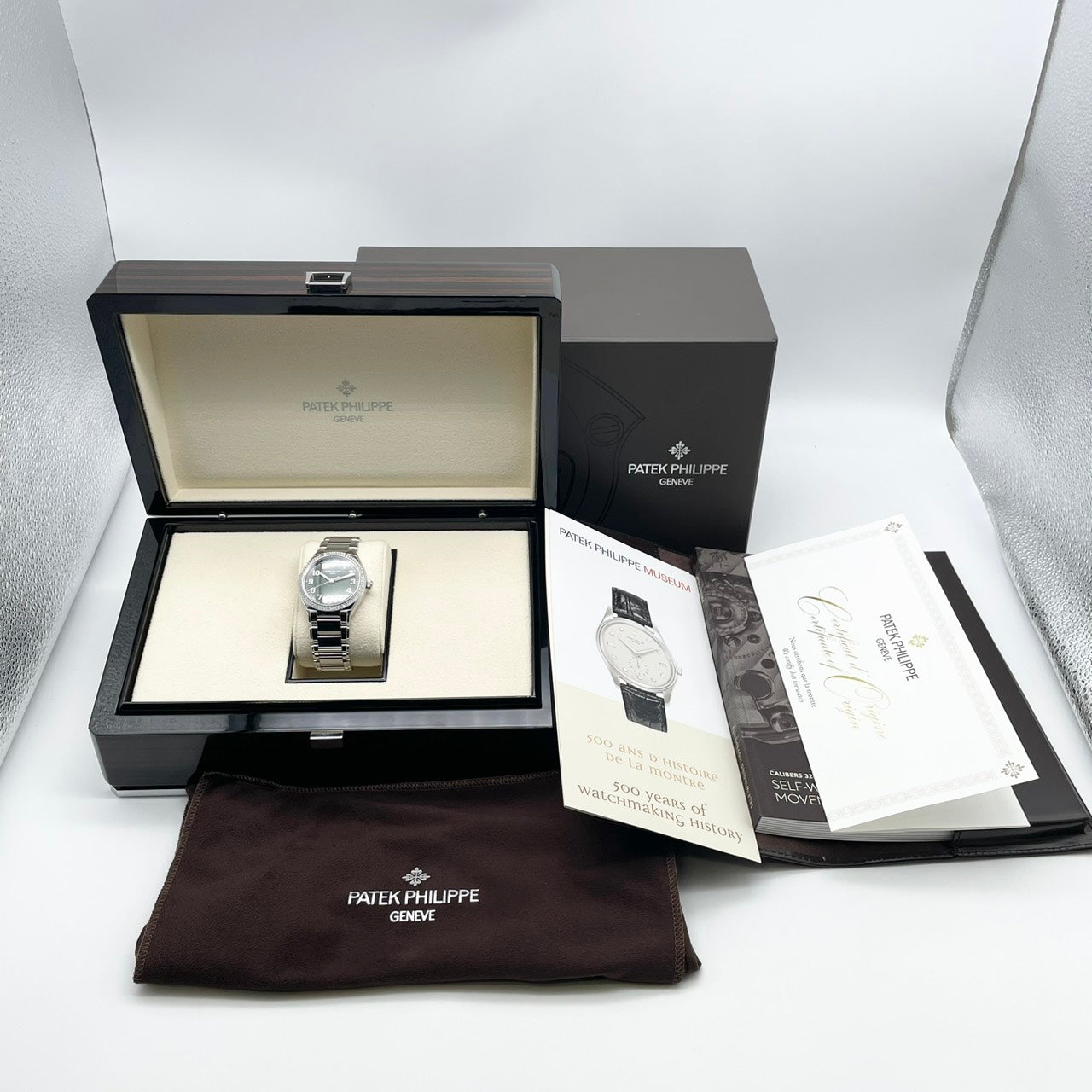 百达翡丽twenty - 47300 / 1200a -011橄榄绿不锈钢36毫米