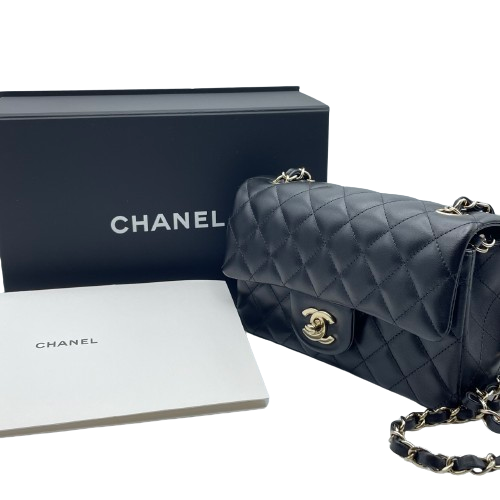 Pre-Owned Chanel Matelasse Black Lambskin Gold Fittings