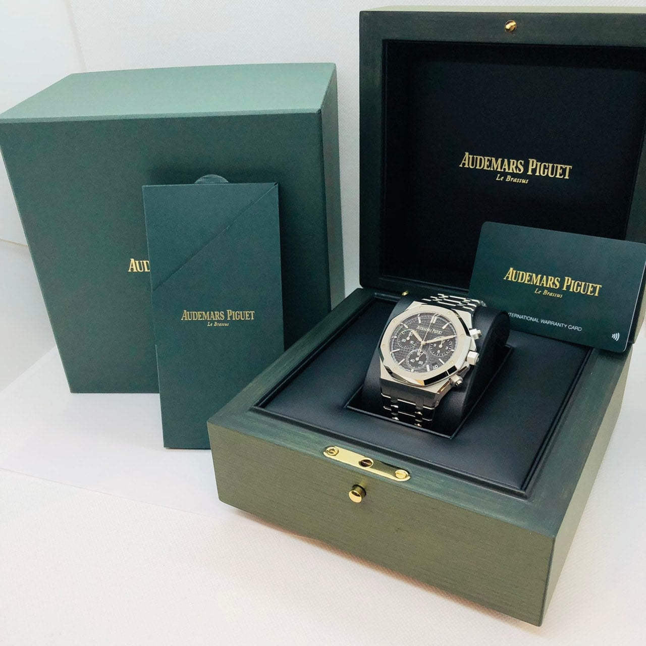 사전 소유의 Audemars Piguet Royal Oak Chronograph 50 주년 기념 모델 26240st.oo.1320st.02