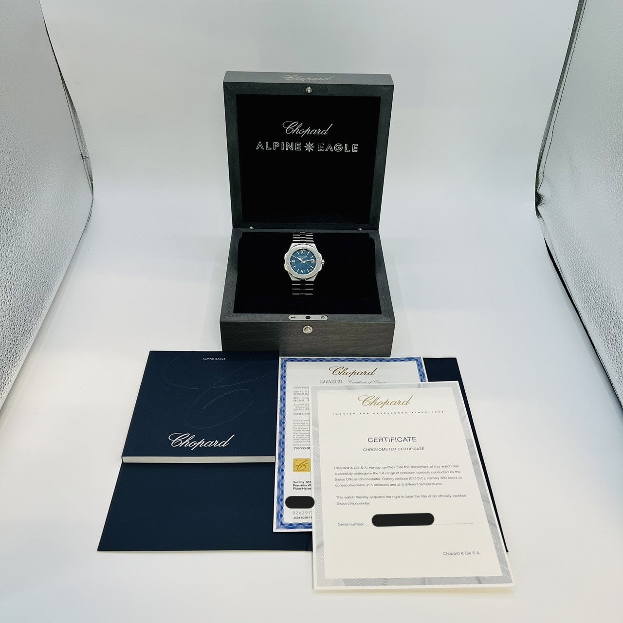 Pre-Owned Chopard Alpine Eagle Large 298600-3001 Blue