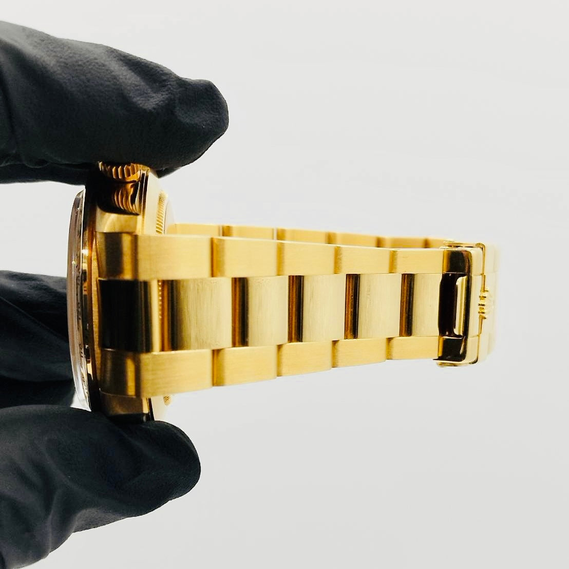[反向6英寸配備了著名的El Primero機器]勞力士Daytona 16528G香檳8P鑽石40mm