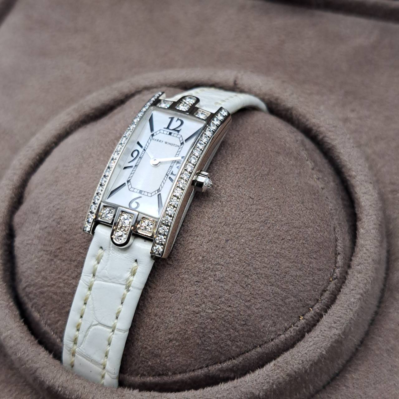 二手Harry Winston Avenue AVCQHM16WW024白色壳32mm