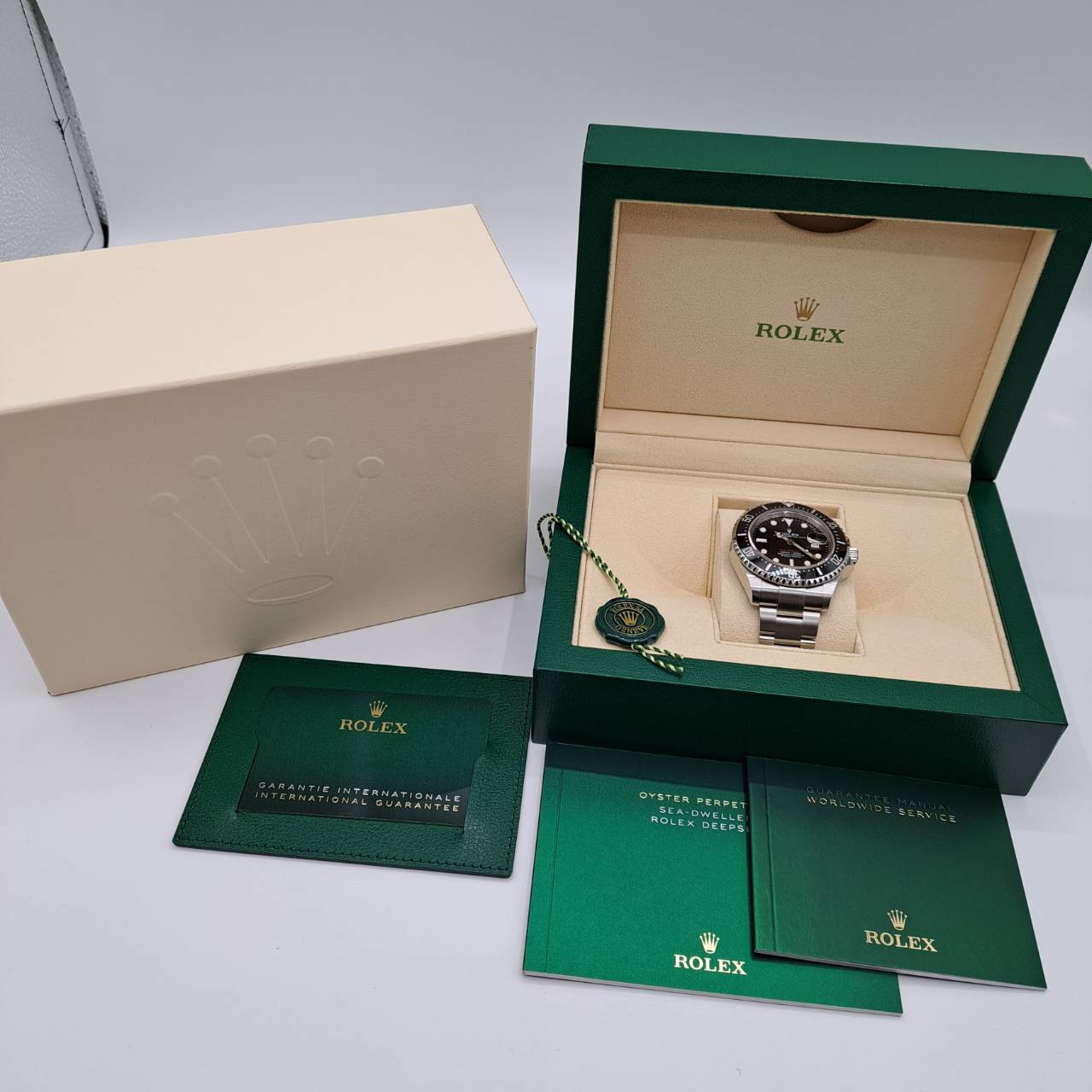 사전 소유 롤렉스 바다 거주자 126600 굴 팔찌 블랙