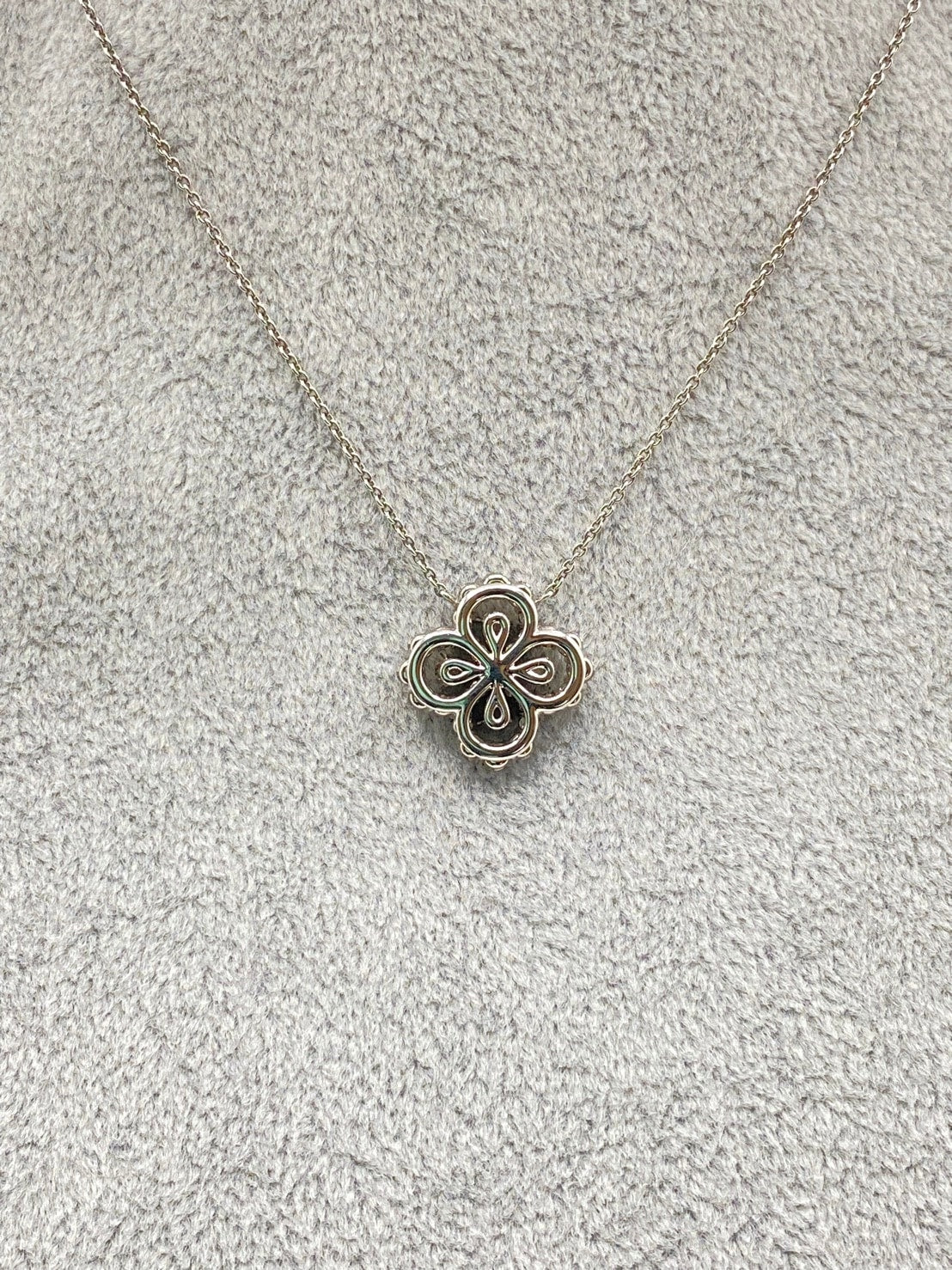 사전 소유의 Harry Winston Loop Pedprpmel4c Small