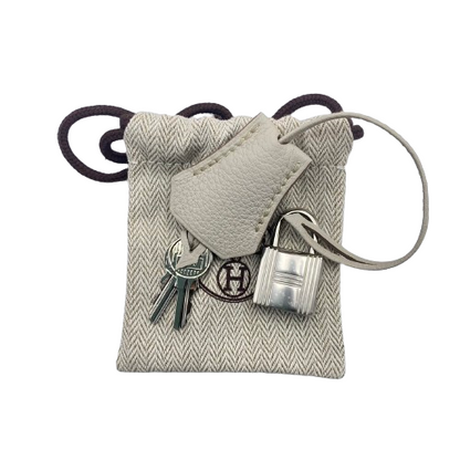 Hermes Birkin 25 Beton Togo Silver Metal Fittings B 조각.