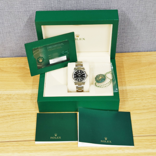 Pre-Owned Rolex Oyster Perpetual 124200 Oyster Bracelet Black