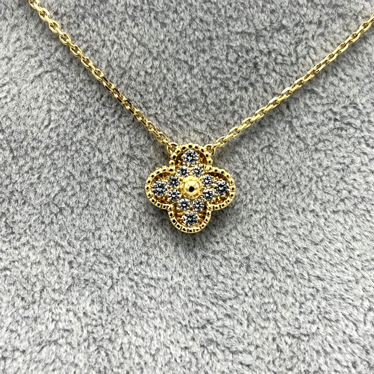 Van Cleef & Arpels Vintage Alhambra VCARA45300 Yellow Gold