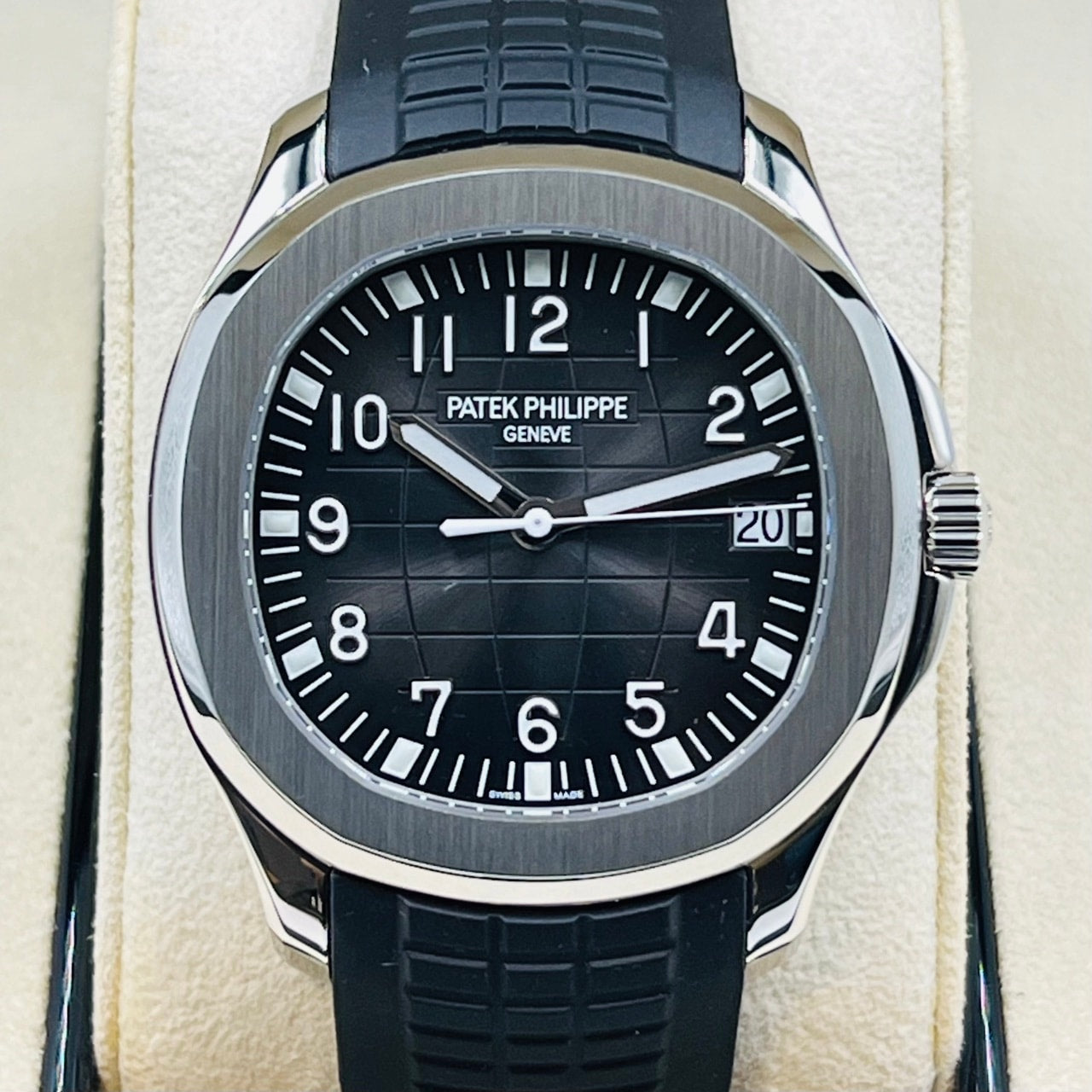 Pre-Owned Patek Philippe Aquanaut 5167A-001 Black [No Rubber Cut]