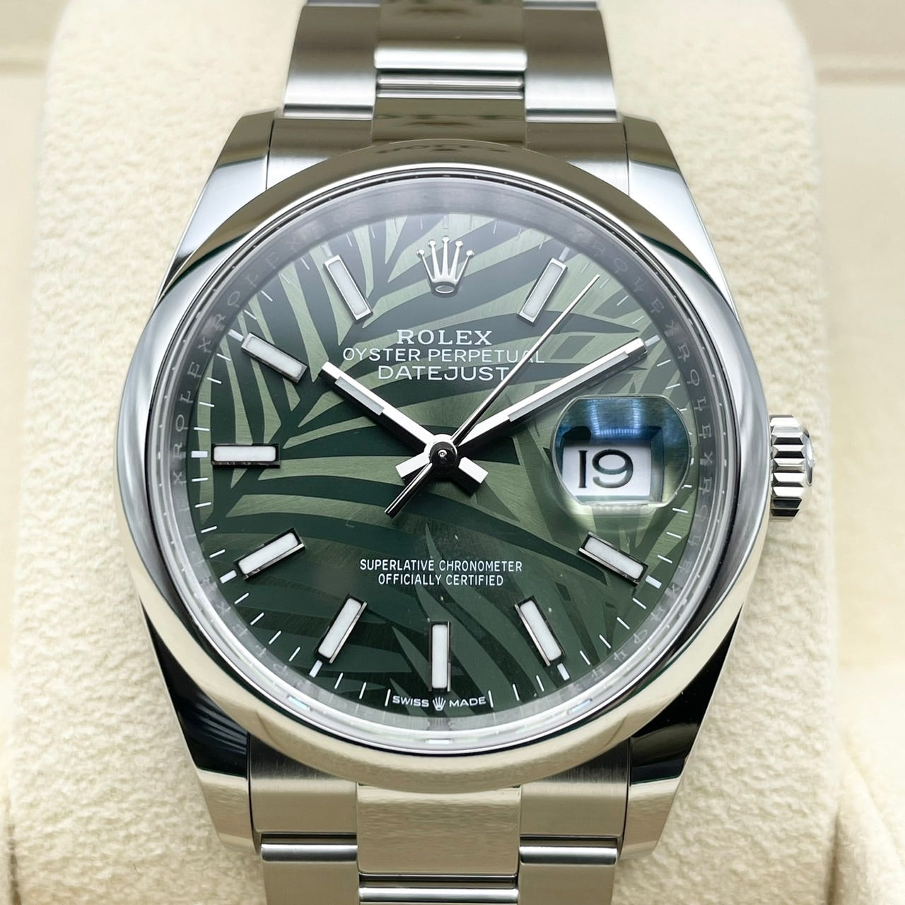 プレオウンド ロレックス デイトジャスト 126200 オリーブグリーン パームモチーフ 36mm　オイスターブレス