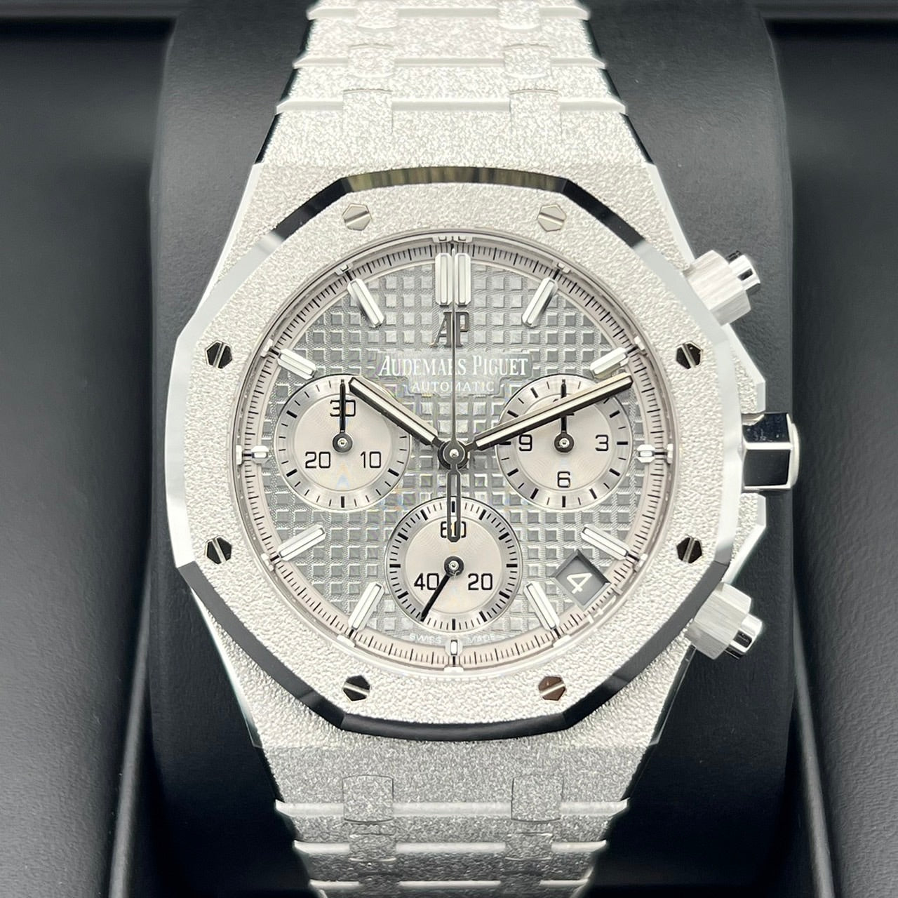 [전세계 200 대에 제한] Audemars Piguet Royal Oak Frosted Gold Chronograph 26239BC.GG.1224BC.01 회색 다이얼 41mm