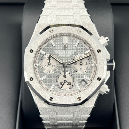 [전세계 200 대에 제한] Audemars Piguet Royal Oak Frosted Gold Chronograph 26239BC.GG.1224BC.01 회색 다이얼 41mm
