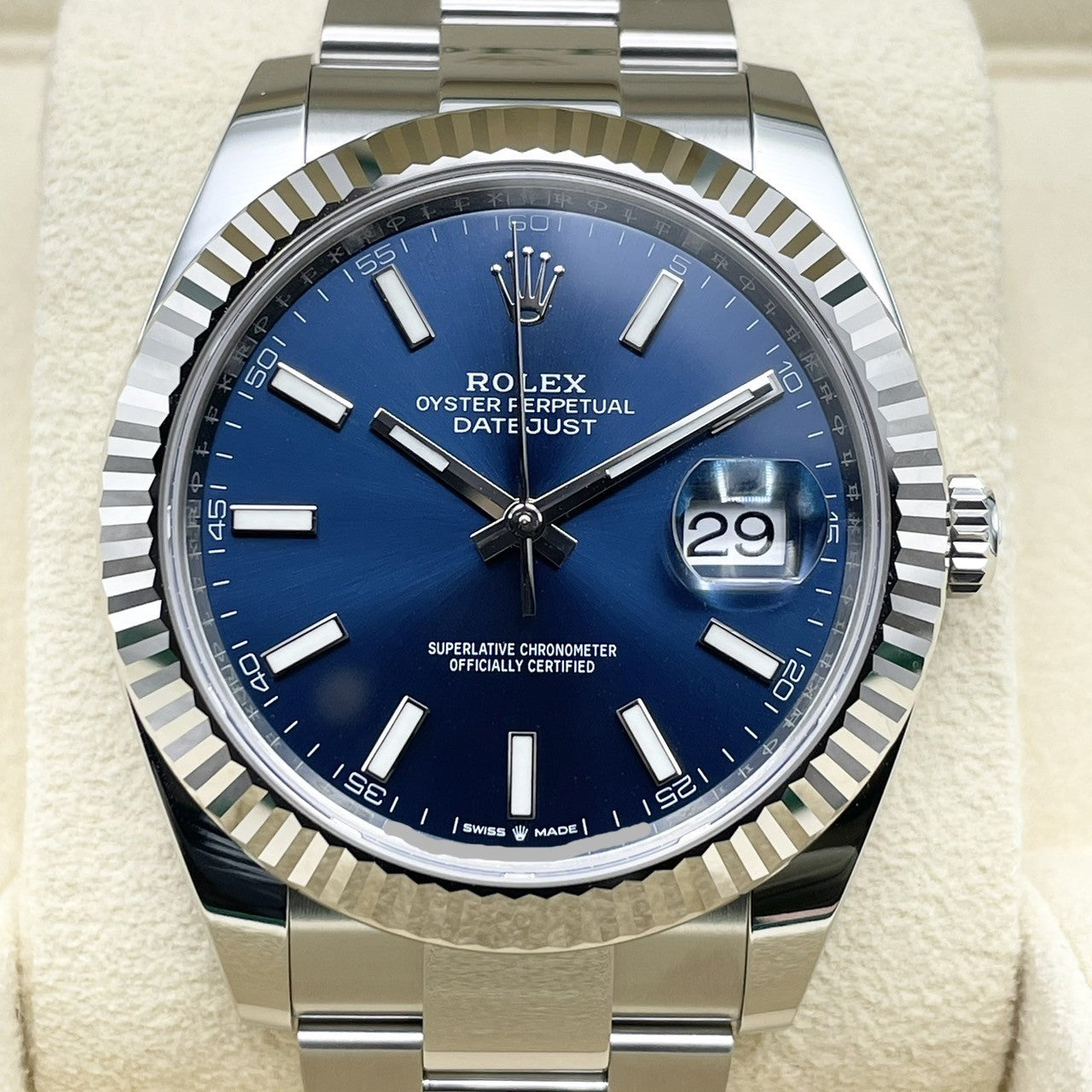プレオウンド ロレックス デイトジャスト 126334 オイスターブレス ブライトブルー フルーテッドベゼル41ｍｍ