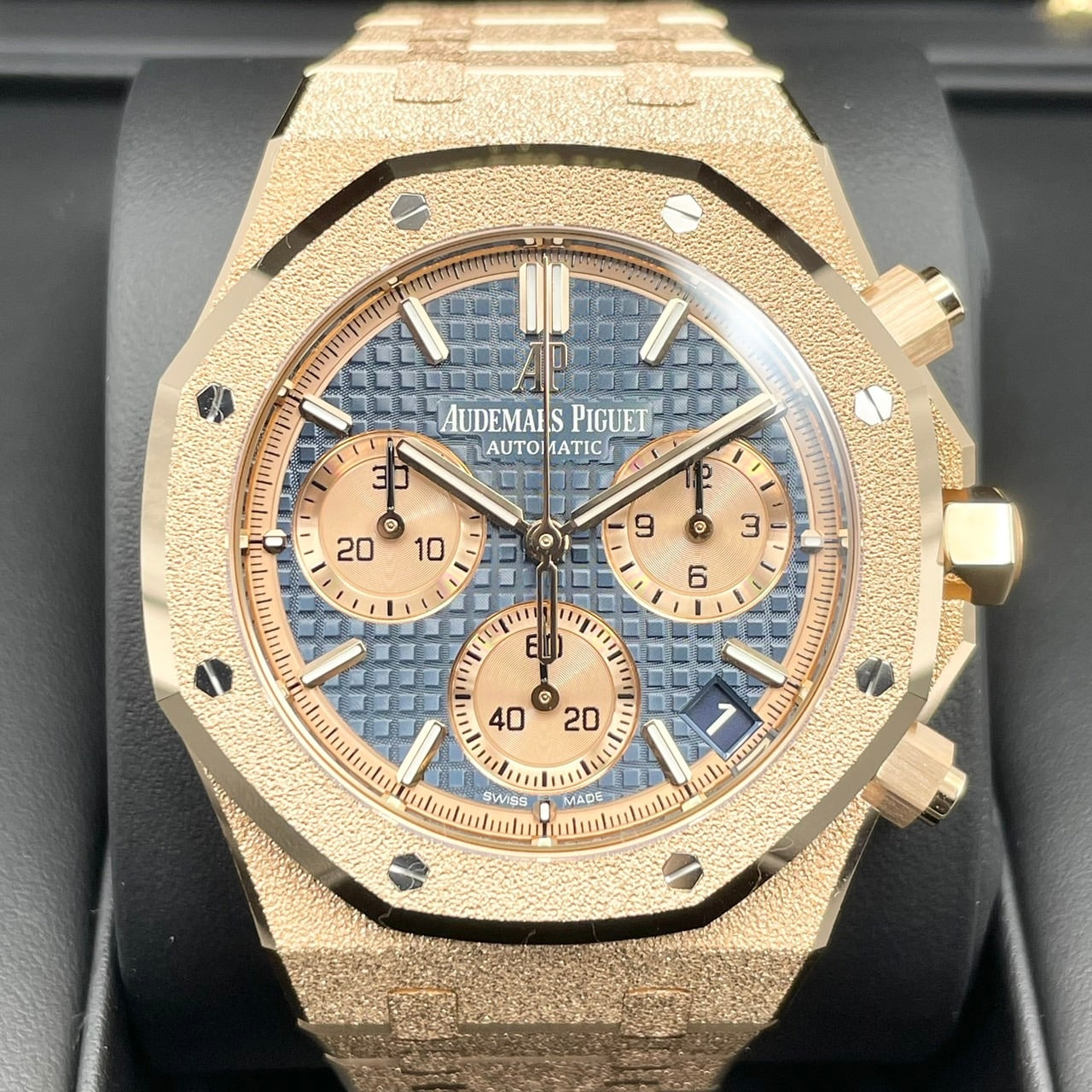 Pre-Owned Audemars Piguet Royal Oak 26239OR.GG.1224OR.01 Frosted Gold Blue Grand Tapestry 41mm