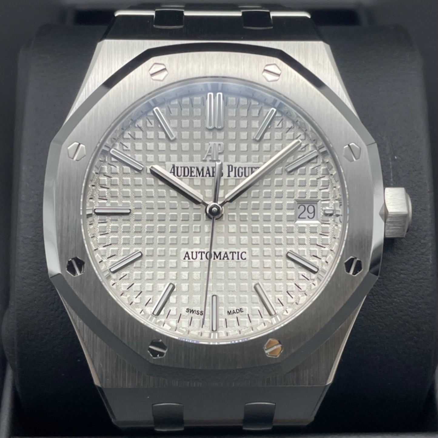 Pre-Owned Audemars Piguet Royal Oak 15450ST.OO.1256ST.01 Silver Stainless Steel 37mm