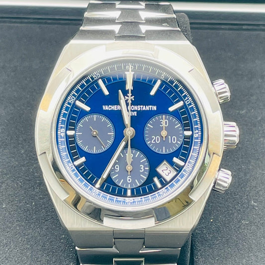 Vacheron Constantin은 크로노 그래프 5520V/210A-B148 42.5mm를 과시합니다