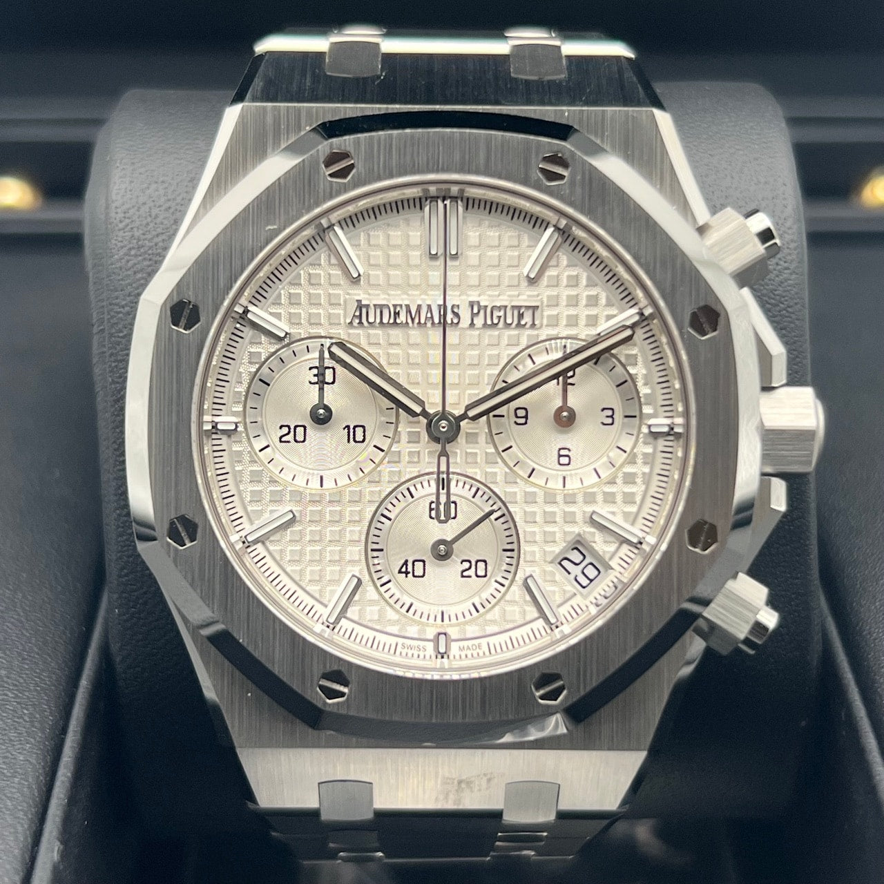 Pre-Owned Audemars Piguet Royal Oak 26240ST.OO.1320ST.03 Silver 41mm
