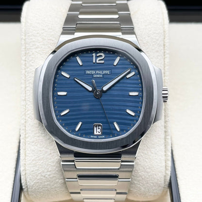 사전 소유의 Patek Philippe Nautilus 7118/1A-001 Blue Opalin 35.2mm