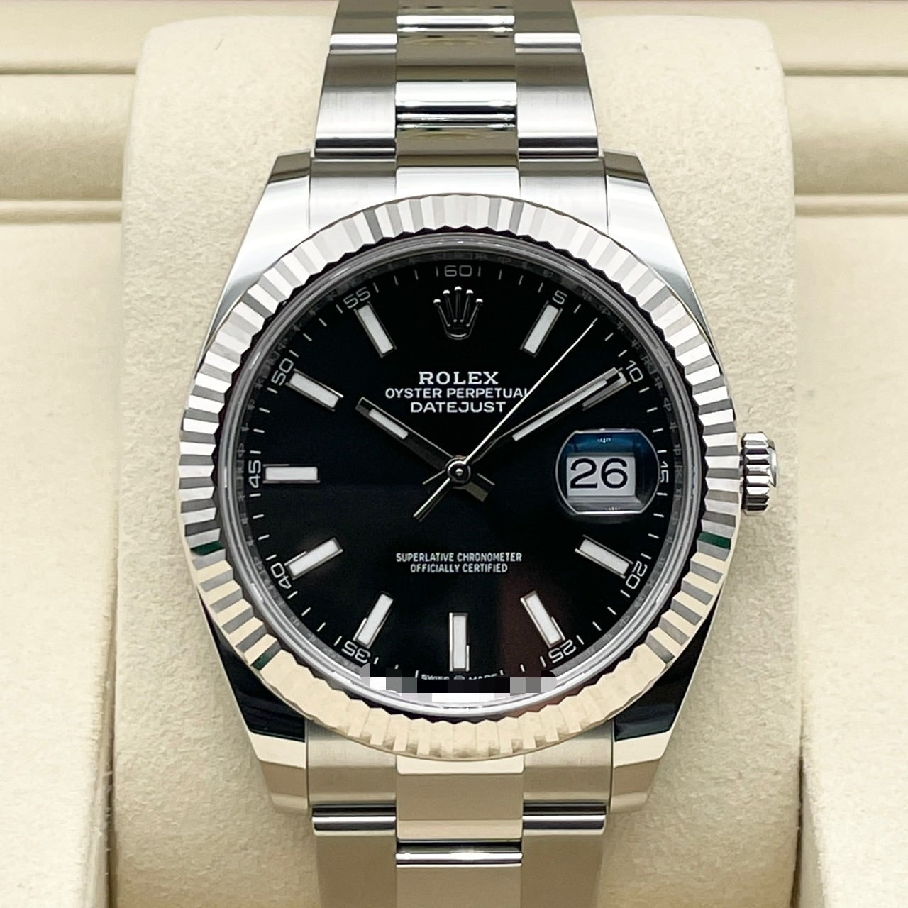 プレオウンド ロレックス デイトジャスト 126334 ブラックオイスターブレスレット 41mm