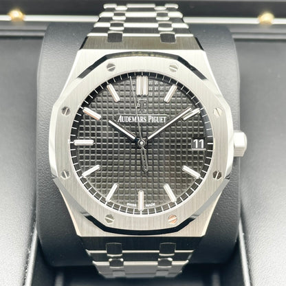プレオウンド オーデマピゲ ロイヤルオーク 15500ST.OO.1220ST.03 ブラック 41mm