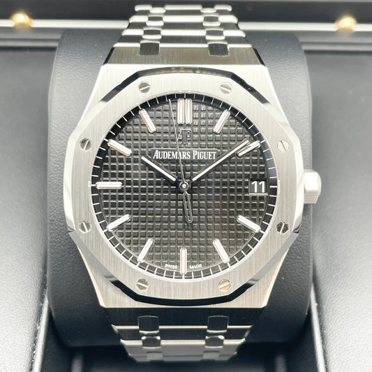 プレオウンド オーデマピゲ ロイヤルオーク 15500ST.OO.1220ST.03 ブラック 41mm