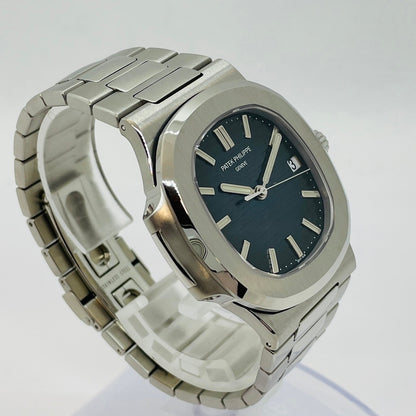 사전 소유의 Patek Philippe Nautilus 5711/1A? 010 스테인리스 스틸 블루