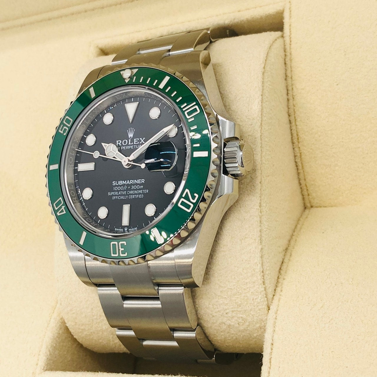 Pre-Owned Rolex Submariner Date 126610LV Oyster Bracelet Black Green